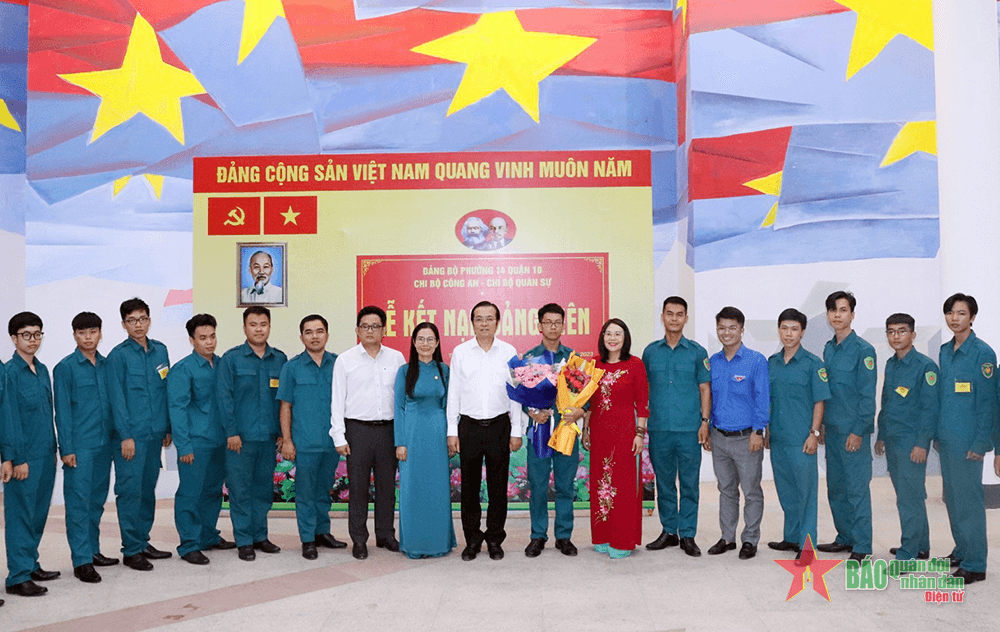 Điểm sáng phát triển Đảng trong dân quân thường trực