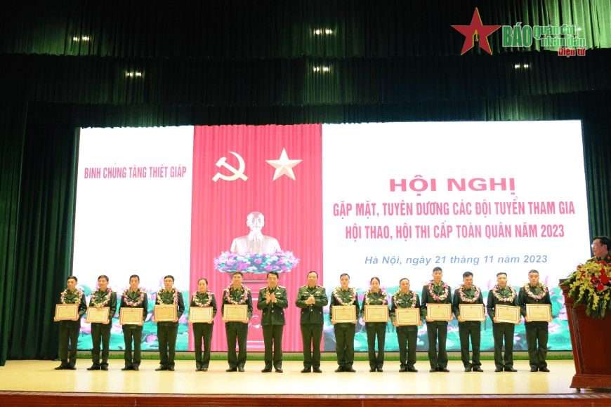 Binh chủng Tăng thiết giáp tuyên dương các đội tuyển tham gia hội thao, hội thi cấp toàn quân năm 2023