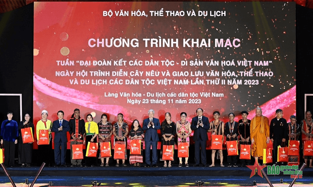 Khai mạc Tuần “Đại đoàn kết các dân tộc - Di sản Văn hóa Việt Nam”