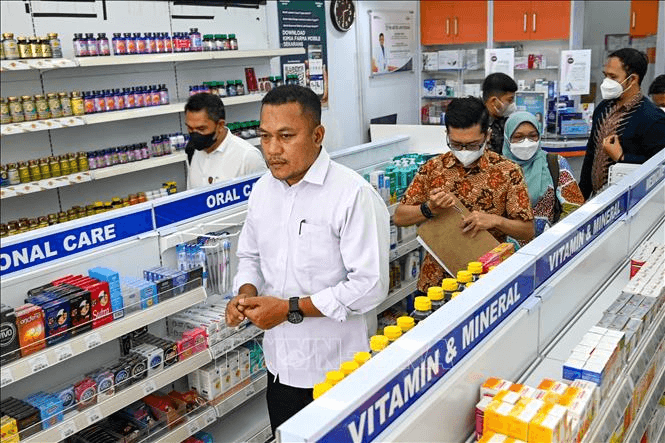 Hơn 200 trẻ em Indonesia tử vong vì uống siro ho, nguyên nhân nào?