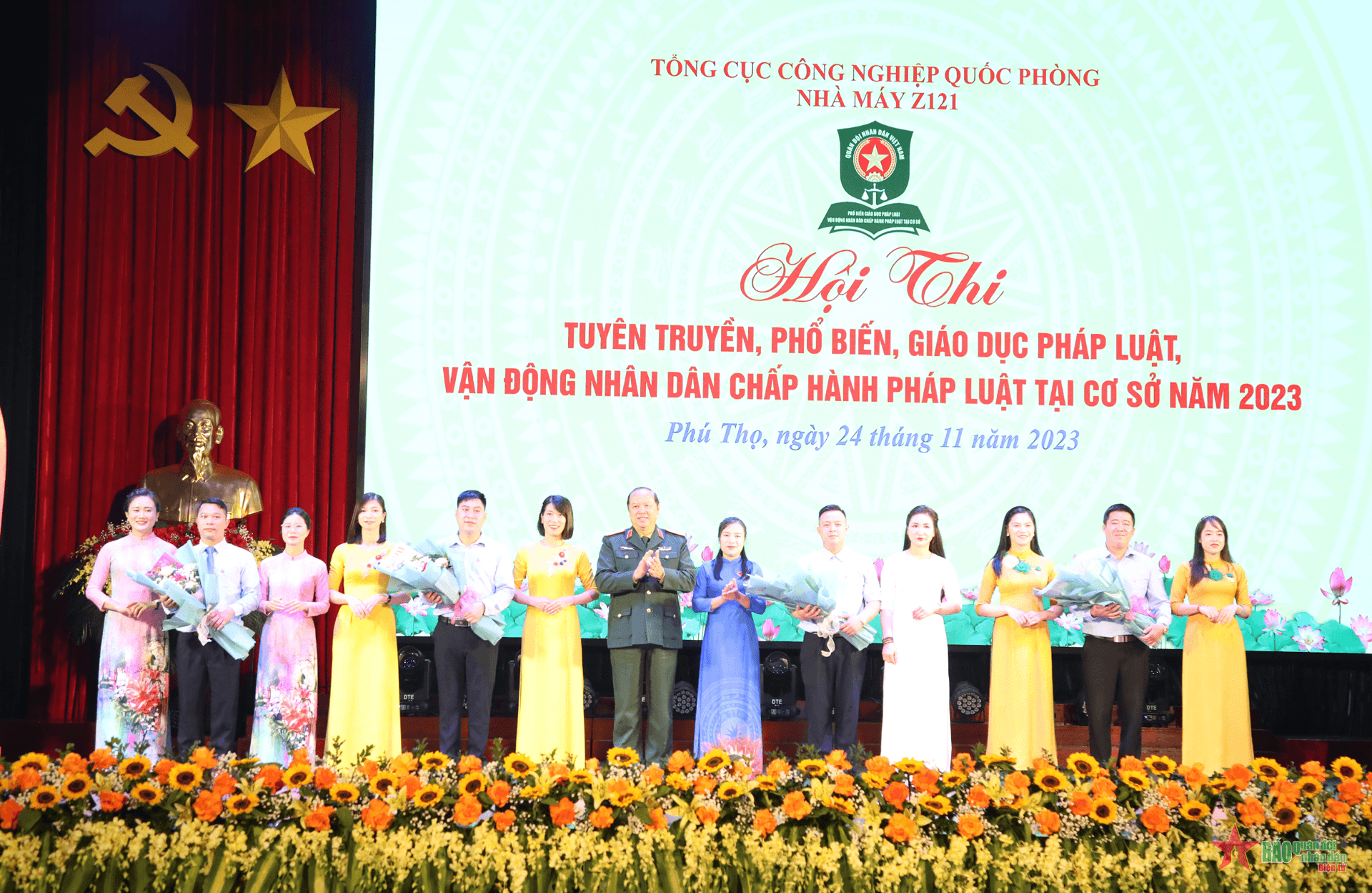 Nhà máy Z121 nâng cao kiến thức pháp luật cho cán bộ, người lao động và nhân dân thông qua hội thi 

​