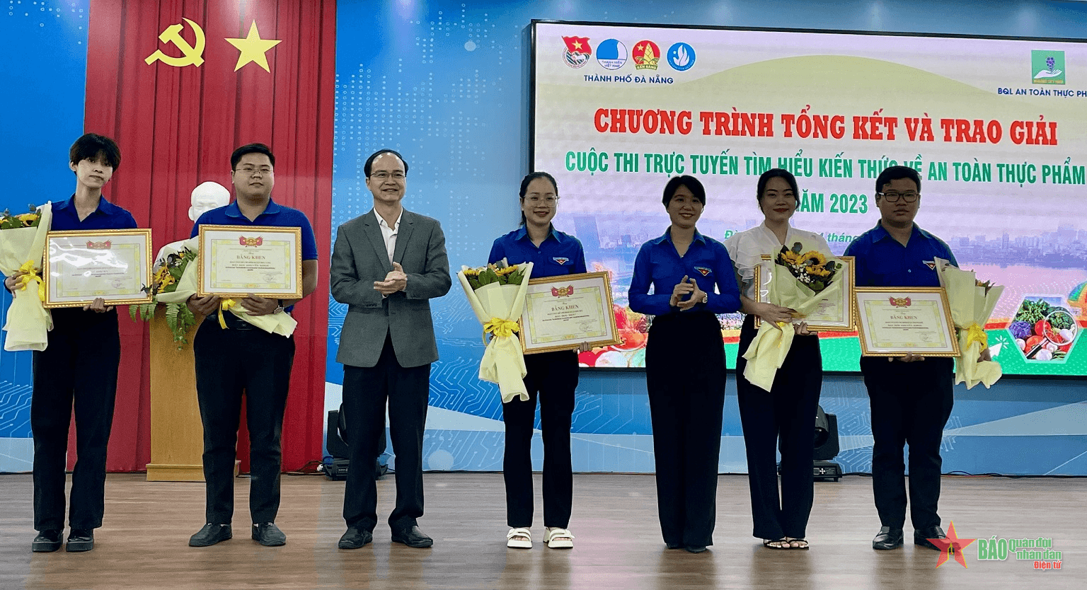 Thành đoàn Đà Nẵng trao giải Cuộc thi trực tuyến “Tìm hiểu kiến thức về an toàn thực phẩm”