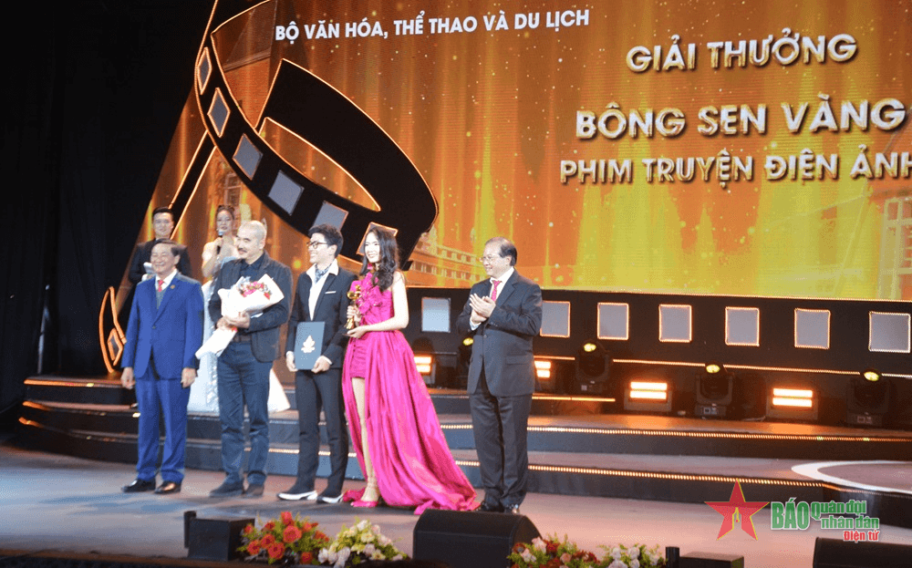 Bế mạc Liên hoan Phim Việt Nam lần thứ 23: Phim truyện “Tro tàn rực rỡ” đoạt giải “Bông sen vàng”