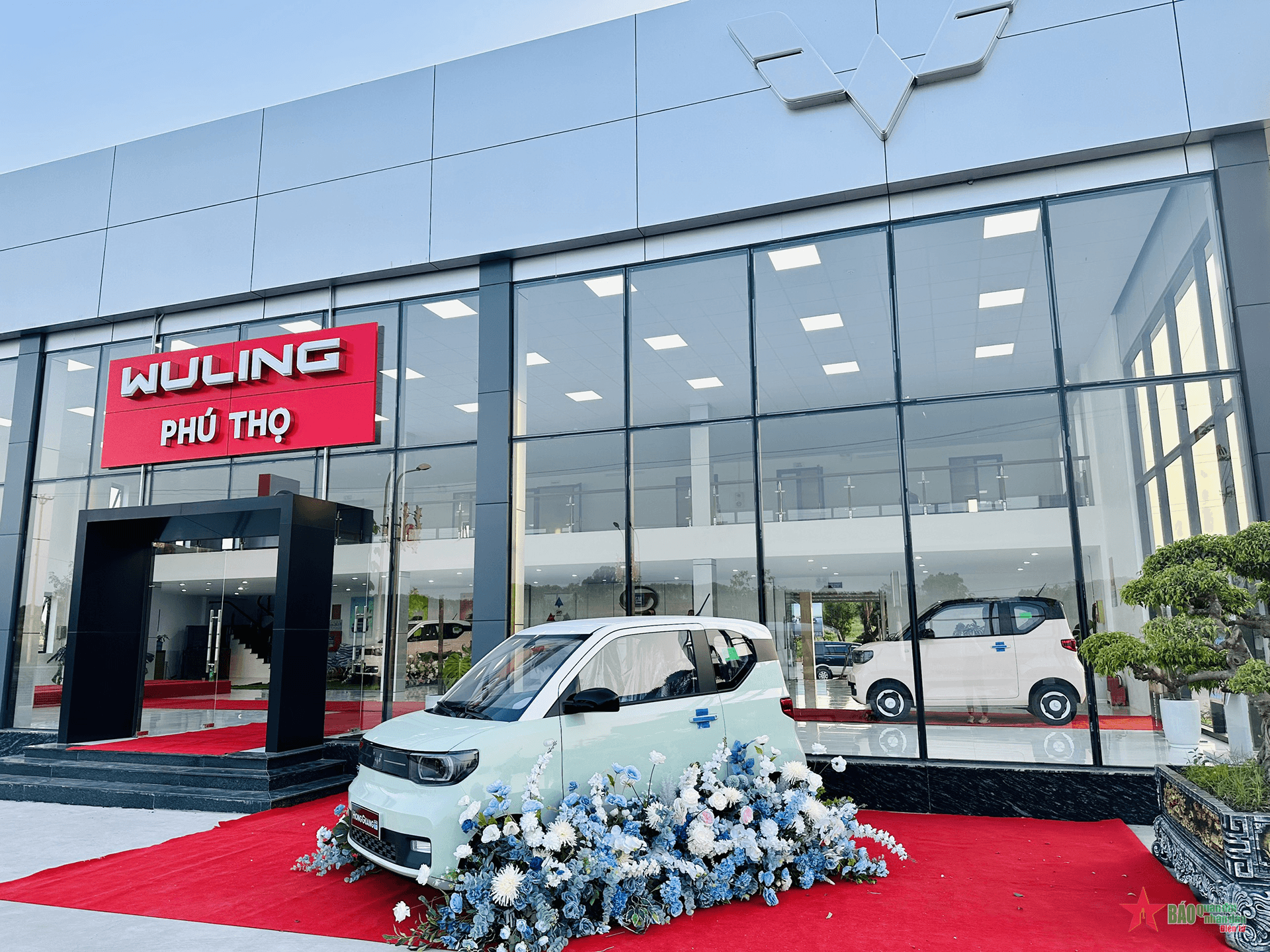 Xe điện Mini EV ưu đãi cho 500 khách hàng nhân dịp khai trương hệ thống đại lý ủy quyền