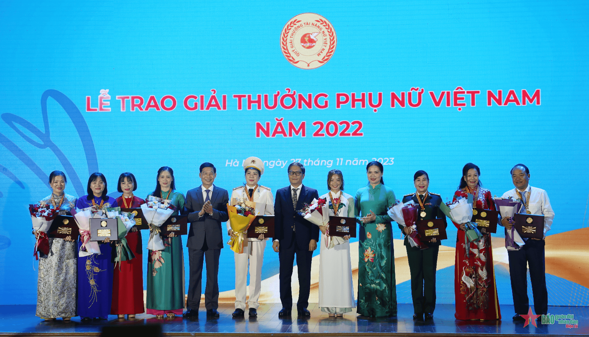 26 tập thể và cá nhân được trao Giải thưởng Phụ nữ Việt Nam năm 2022 và 2023