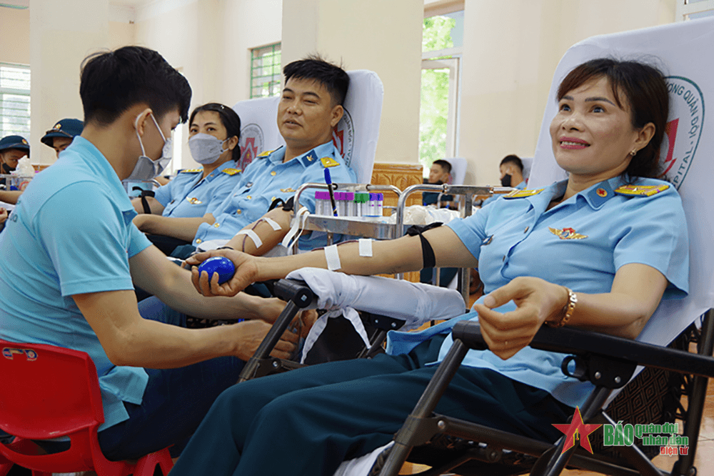 Tự hào khi được hiến máu cứu người
