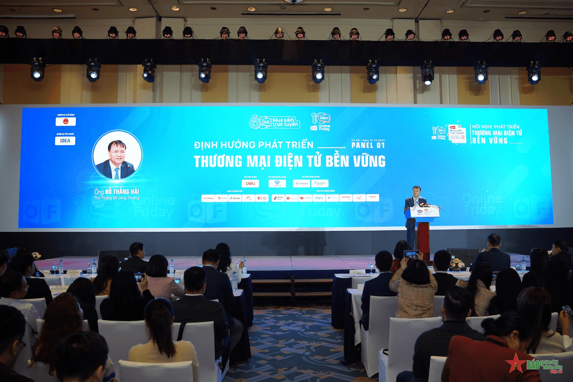 Thương mại điện tử Việt Nam phát triển nhanh nhưng còn nhiều rào cản