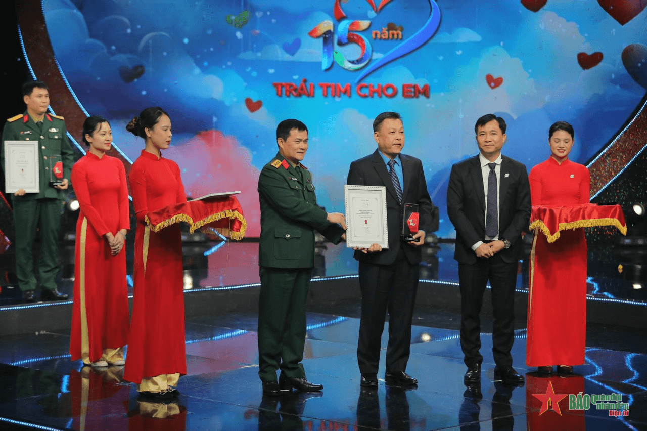 Hơn 31 tỷ đồng ủng hộ chương trình “Trái tim cho em"