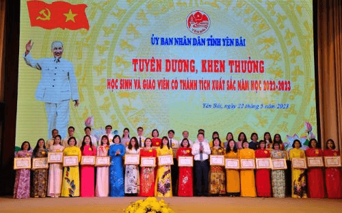 Phát huy vai trò người có uy tín trong công tác vận động nhân dân