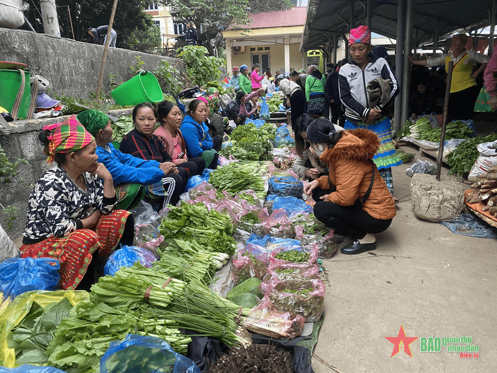 Đặc sắc chợ phiên Pác Miầu