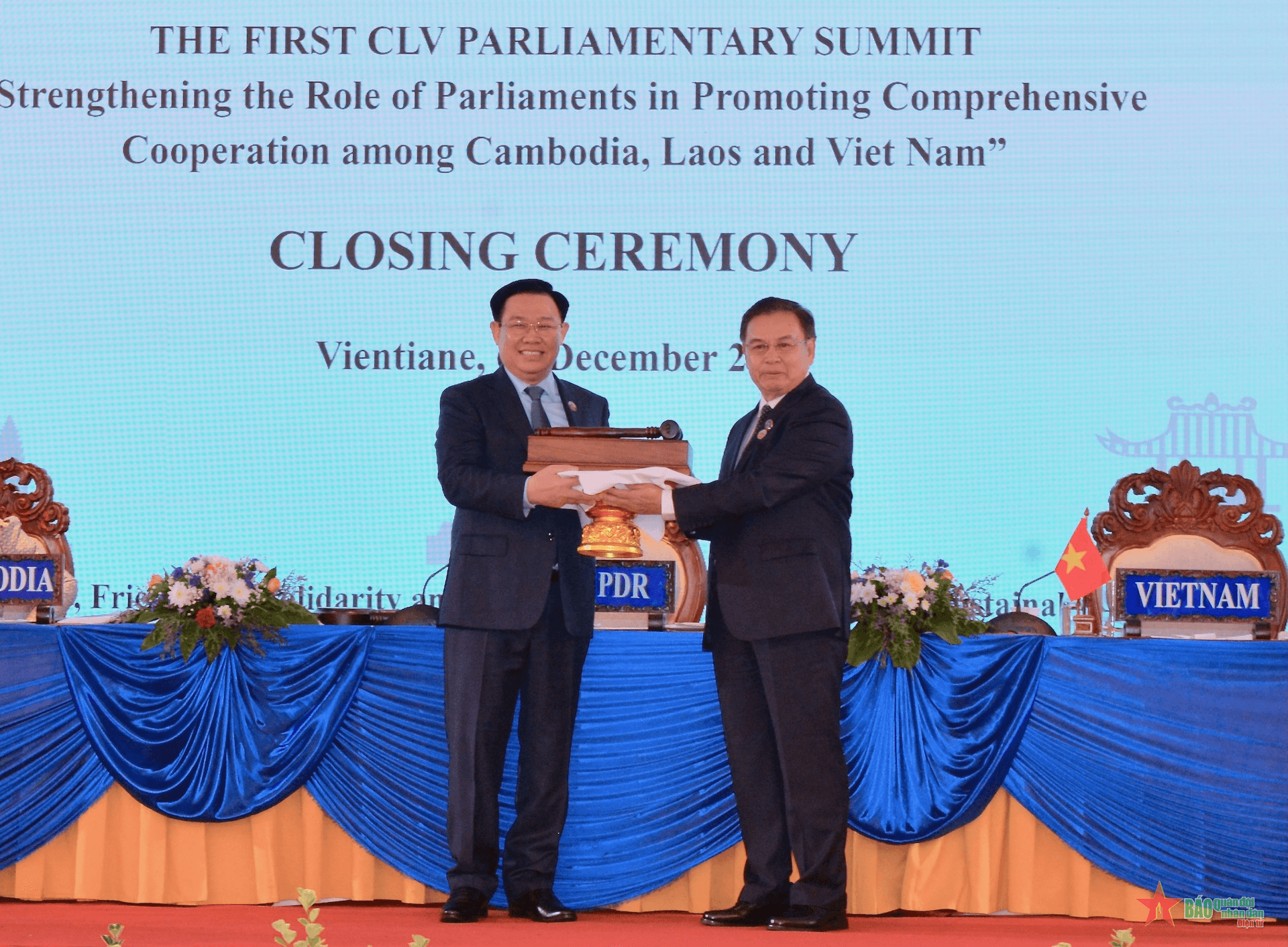 Chủ tịch Quốc hội Vương Đình Huệ tiếp nhận trọng trách nước chủ nhà Hội nghị cấp cao Quốc hội 3 nước CLV lần thứ hai