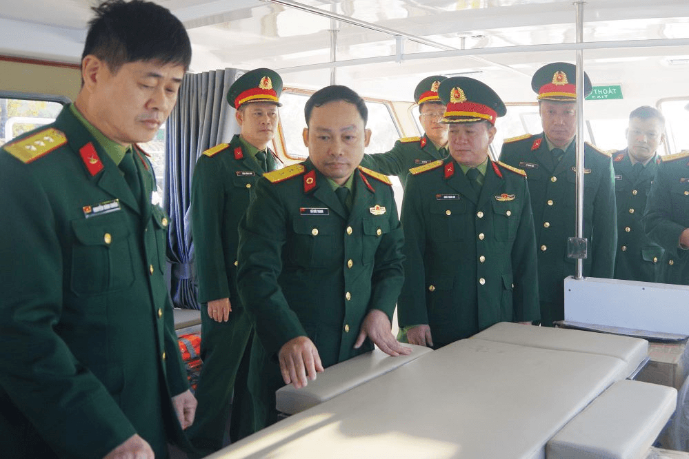Bộ CHQS tỉnh Quảng Ninh: Kiểm tra vận hành tàu Quân y - Cứu nạn tốc độ cao
