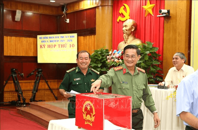 Tây Ninh tiến hành lấy phiếu tín nhiệm đối với 29 người giữ chức vụ do Hội đồng nhân dân tỉnh bầu