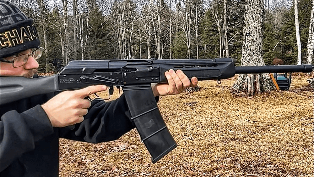 Saiga 12 - Khẩu shotgun trong hình hài huyền thoại AK-47