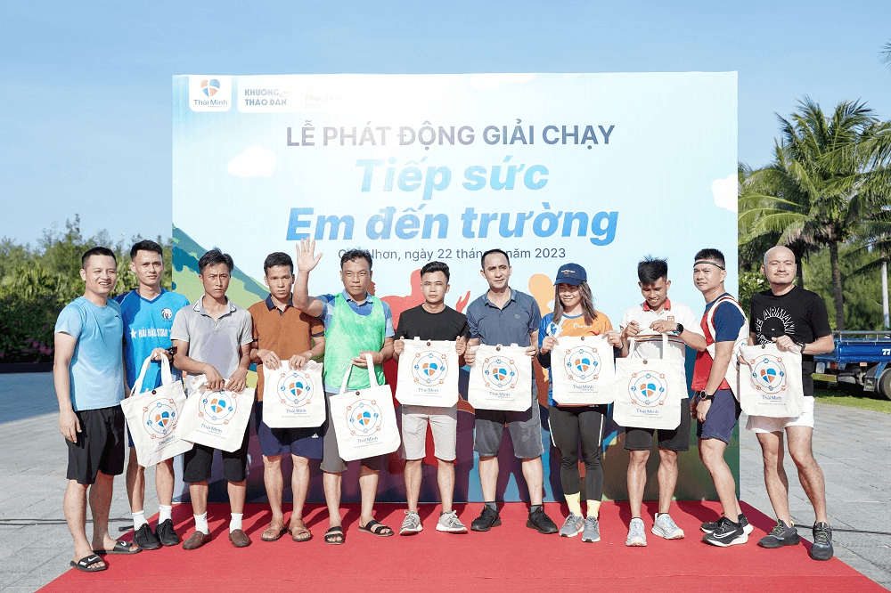 Chiến dịch tiếp sức em đến trường: Khi việc thiện là làm cùng nhau