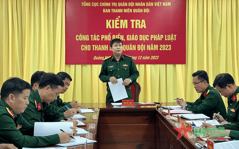 Ban Thanh niên Quân đội kiểm tra công tác phổ biến giáo dục pháp luật cho thanh niên tại Quân khu 5 và Vùng 3 Hải quân
