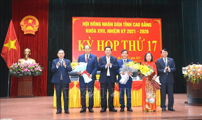 Bầu bổ sung Phó chủ tịch UBND tỉnh và Phó chủ tịch HĐND tỉnh Cao Bằng