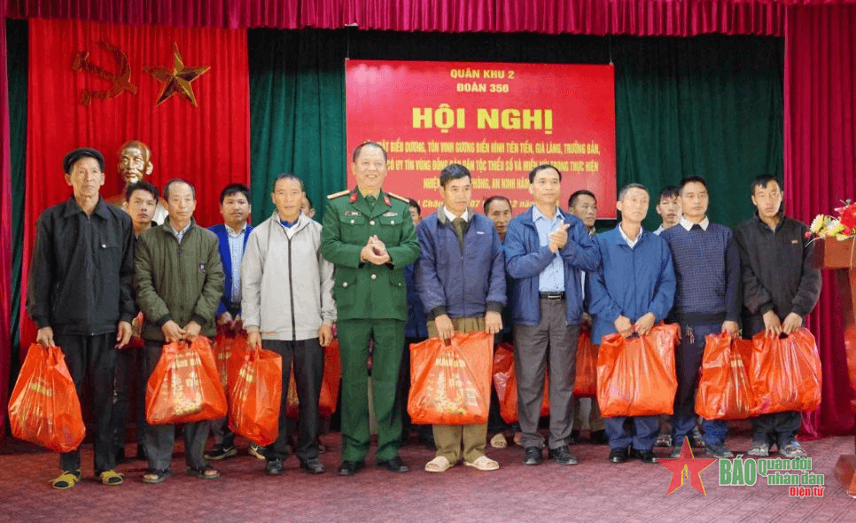 Đoàn Kinh tế-Quốc phòng 356, Quân khu 2: Biểu dương, tôn vinh gương điển hình tiên tiến, già làng, trưởng bản, người có uy tín năm 2023