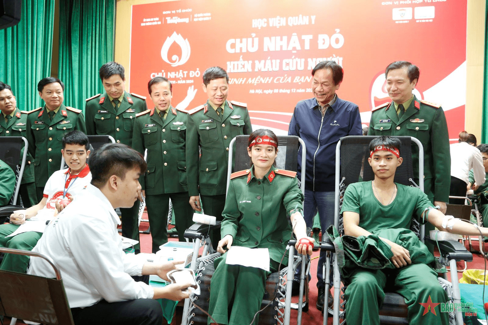 Ngày hội hiến máu tình nguyện “Chủ nhật đỏ” ở Học viện Quân y