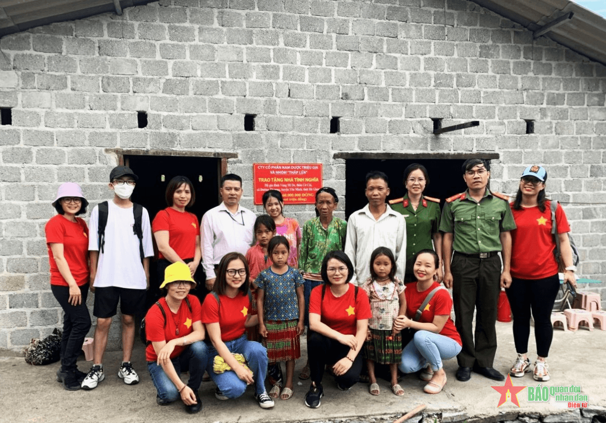 Công an tỉnh Hà Giang chung tay chăm lo đời sống đồng bào dân tộc thiểu số