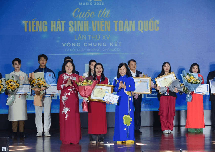 Trường Đại học Kinh tế - Luật giành giải Nhất Cuộc thi “Tiếng hát sinh viên” toàn quốc lần thứ XV