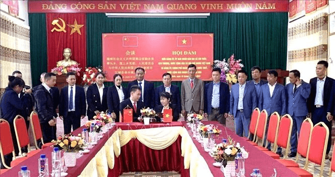 Các xã biên giới Việt Nam - Trung Quốc tăng cường hợp tác