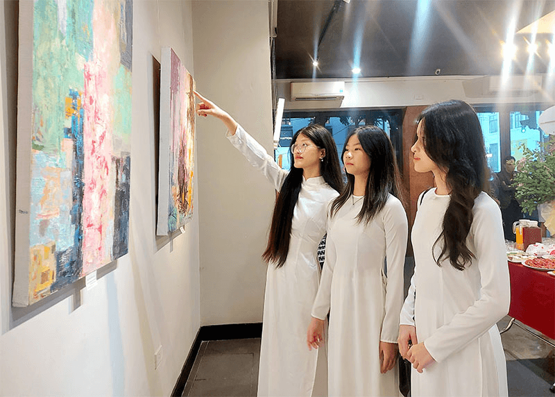 Họa sĩ Hoàng Lan và hành trình 20 năm bền bỉ với hội họa