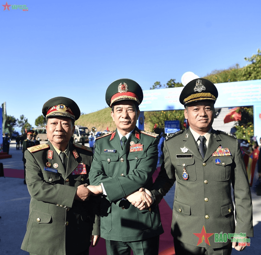 Giao lưu hữu nghị quốc phòng biên giới Việt Nam-Lào-Campuchia lần thứ nhất chính thức bắt đầu