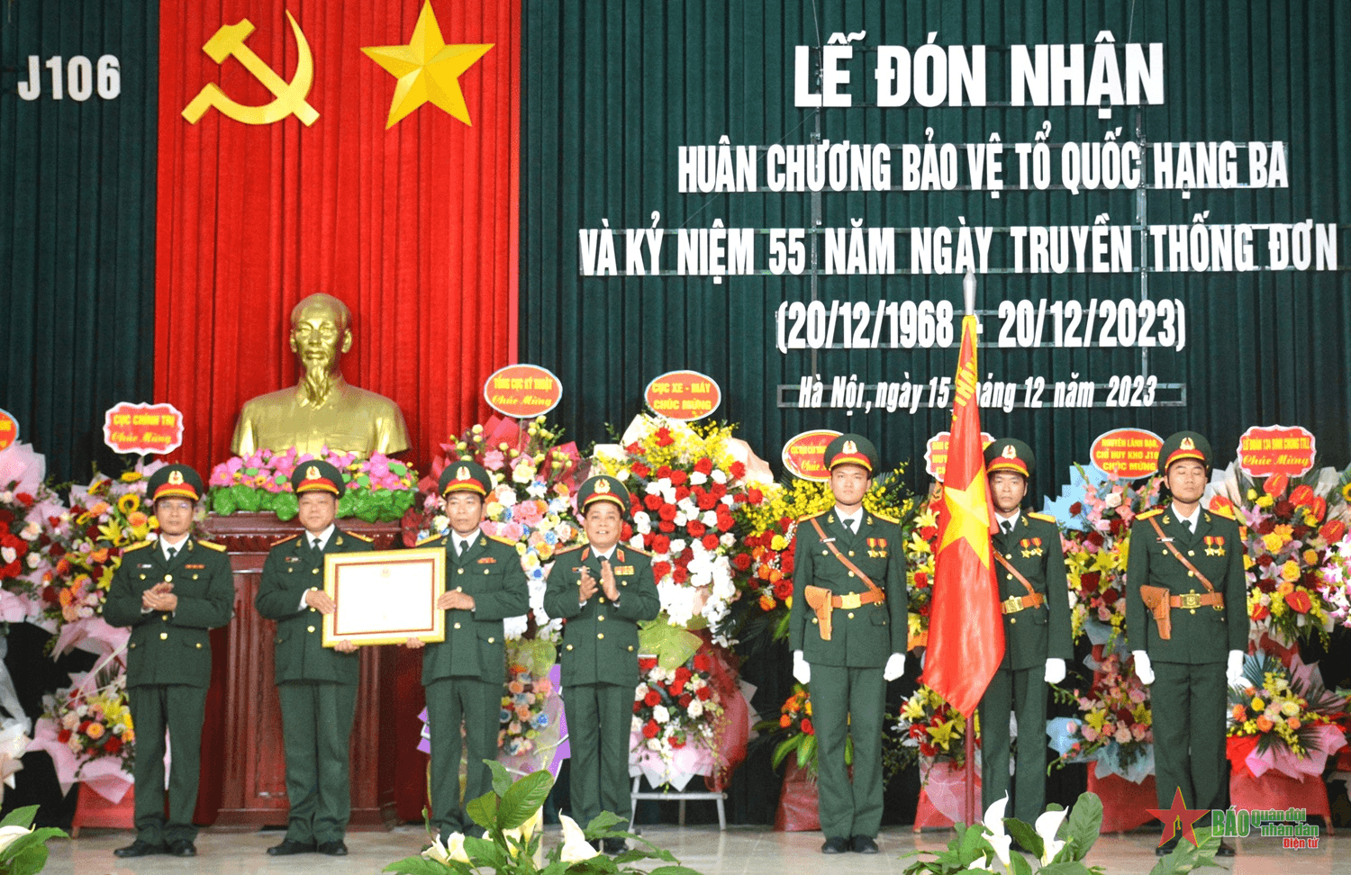Kho J106 đón nhận Huân chương Bảo vệ Tổ quốc hạng Ba