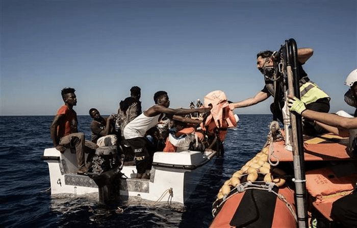 Ít nhất 61 người di cư mất tích ngoài khơi Libya