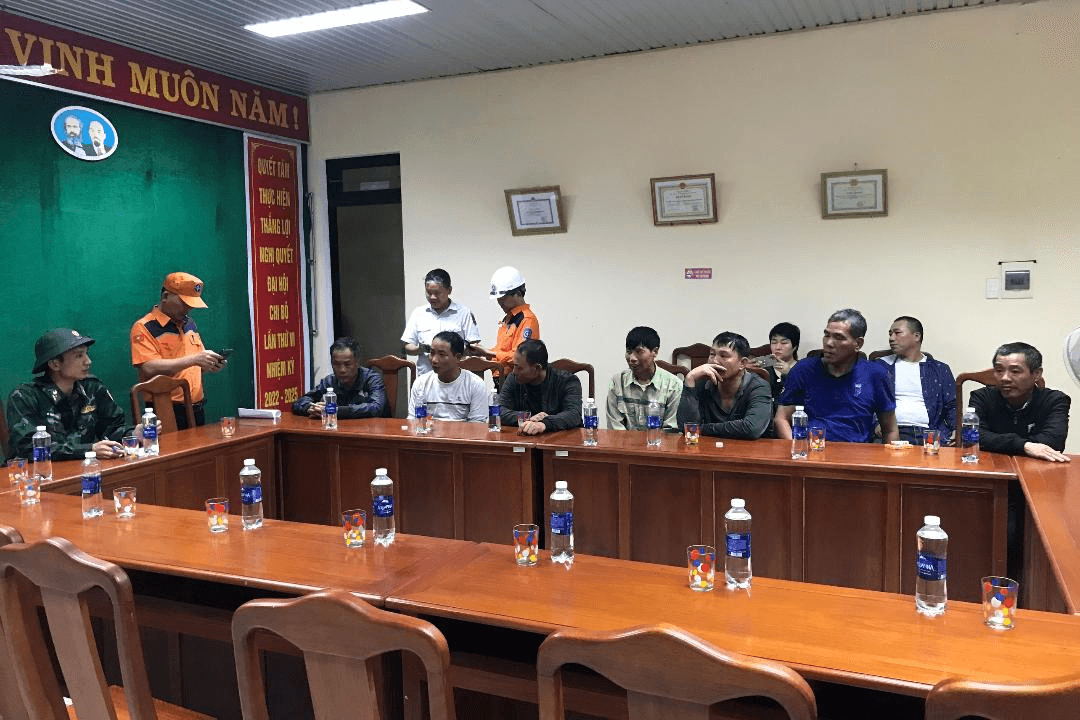 Cứu hộ thành công 9 thuyền viên tàu Gia Bảo 19 gặp nạn trên biển