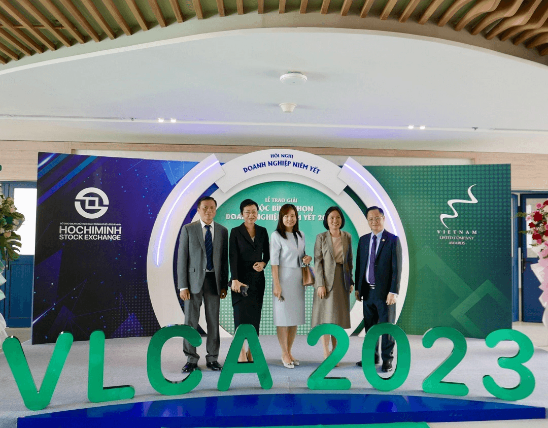 MB lọt top 10 Doanh nghiệp có báo cáo thường niên xuất sắc 2023