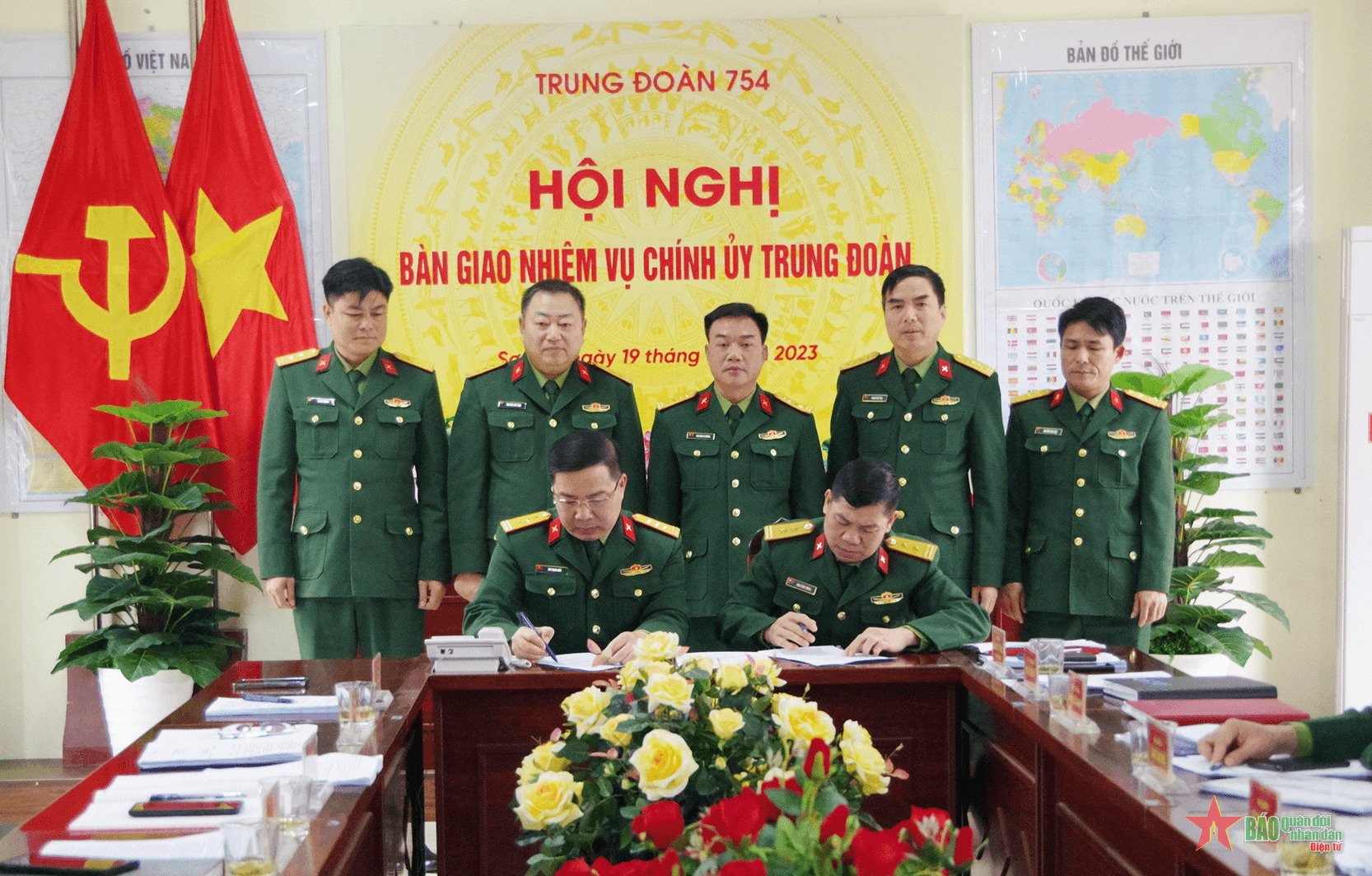 Sơn La: Bàn giao nhiệm vụ Chính ủy Trung đoàn 754