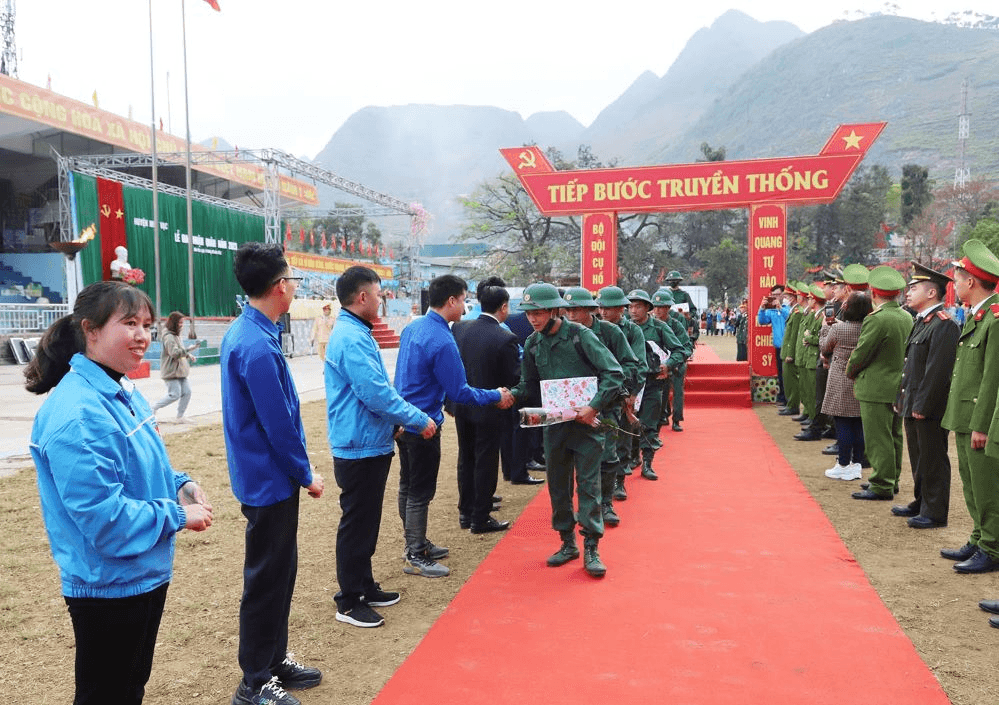 Tuyển quân, ngẫm từ Mèo Vạc