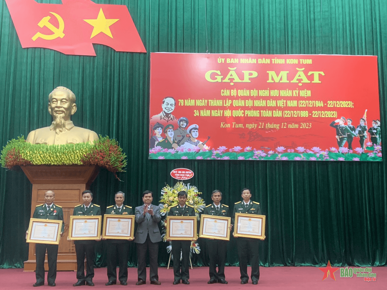 Kon Tum gặp mặt cán bộ quân đội nghỉ hưu trên địa bàn