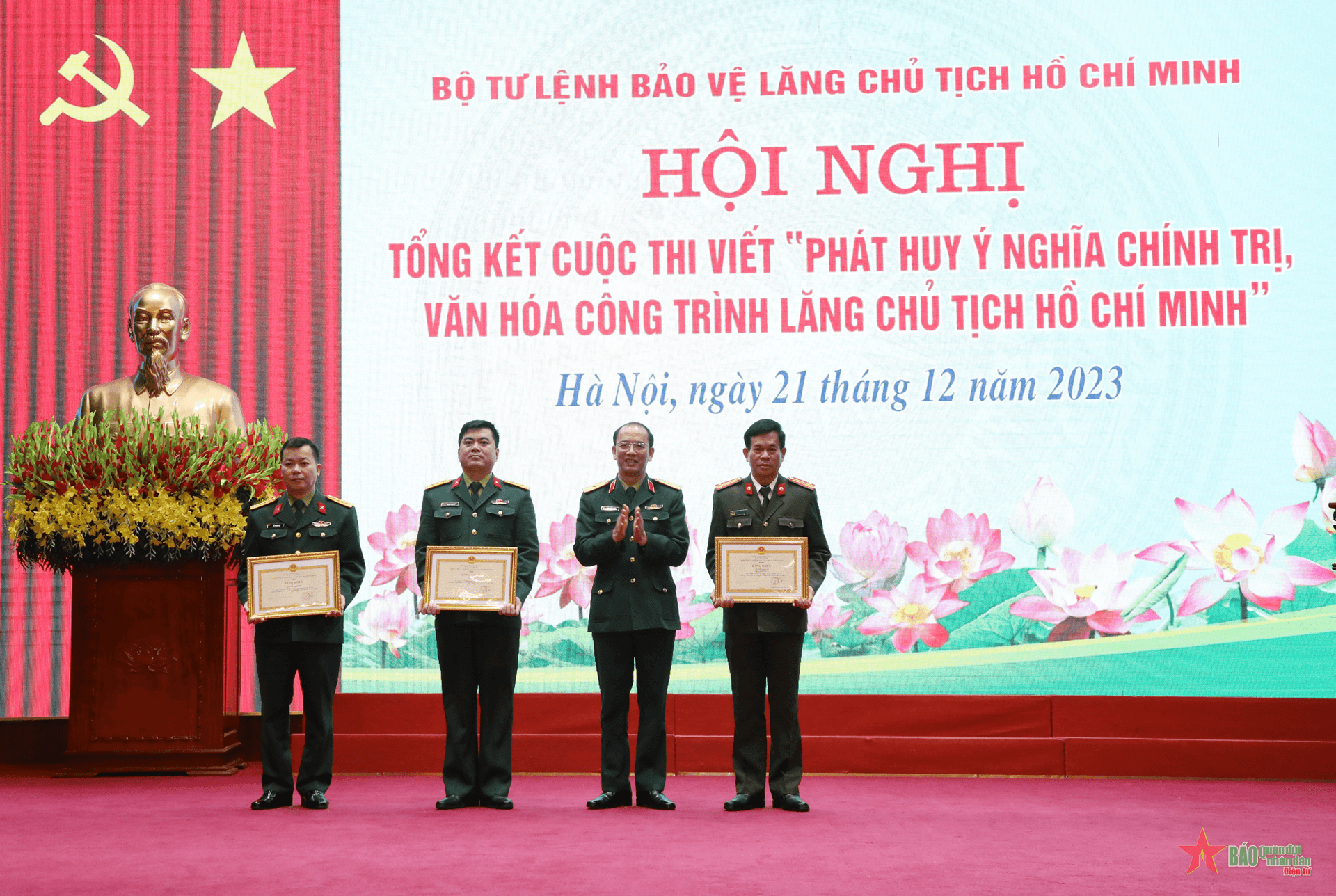 Trao giải Cuộc thi viết “Phát huy ý nghĩa chính trị, văn hóa Công trình Lăng Chủ tịch Hồ Chí Minh”

​