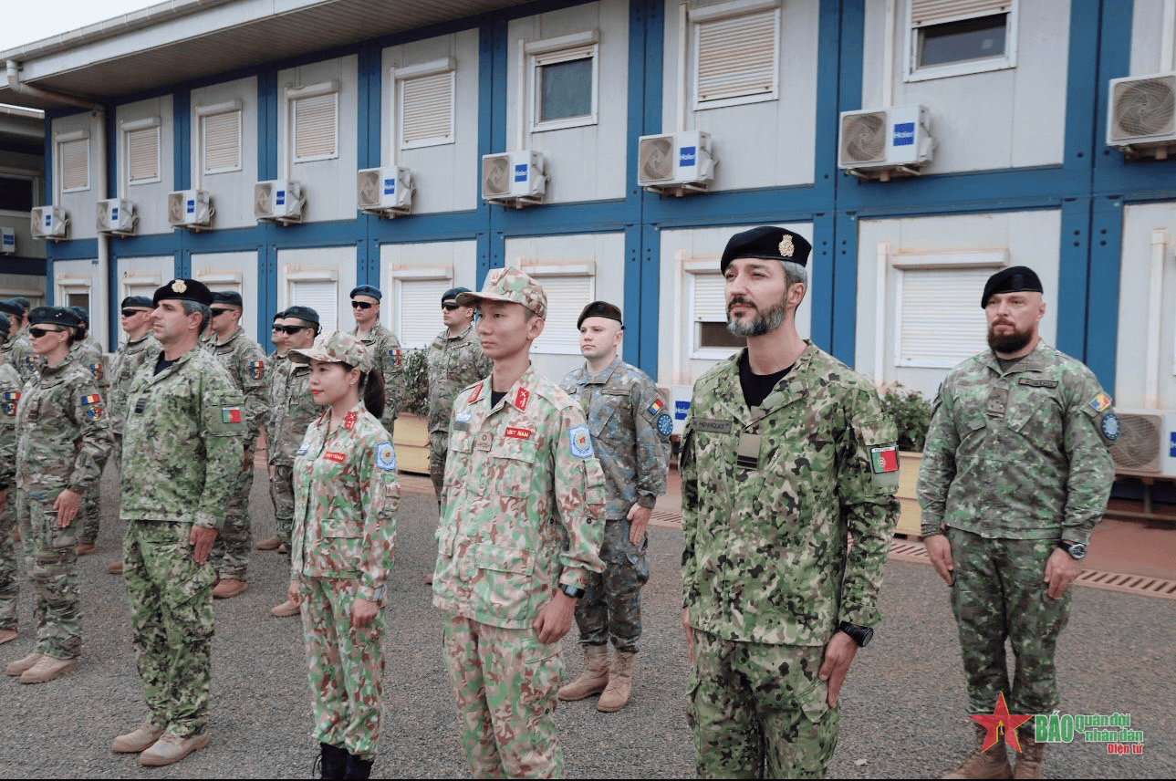 Phái bộ của châu Âu tại CH Trung Phi chúc mừng ngày thành lập Quân đội nhân dân Việt Nam