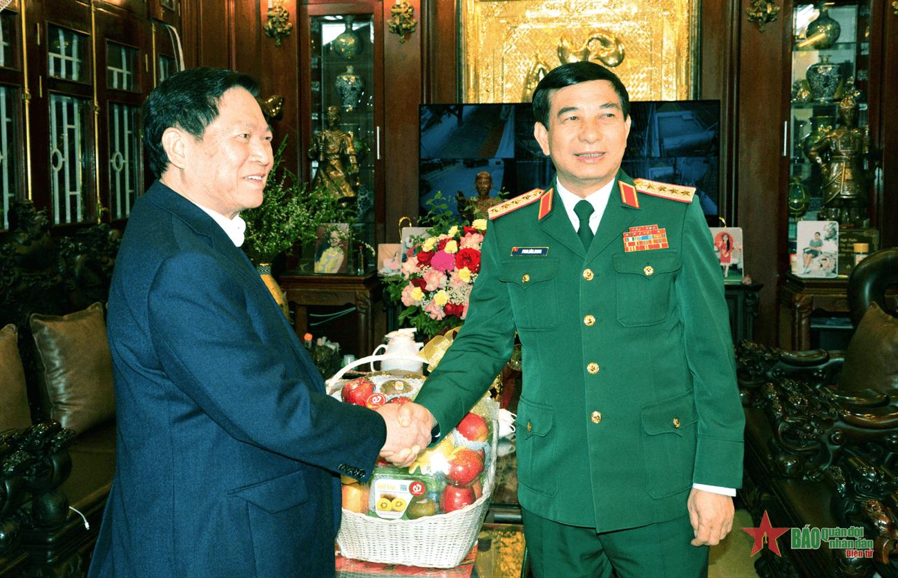 Bộ trưởng Phan Văn Giang thăm, chúc sức khỏe Đại tướng Ngô Xuân Lịch