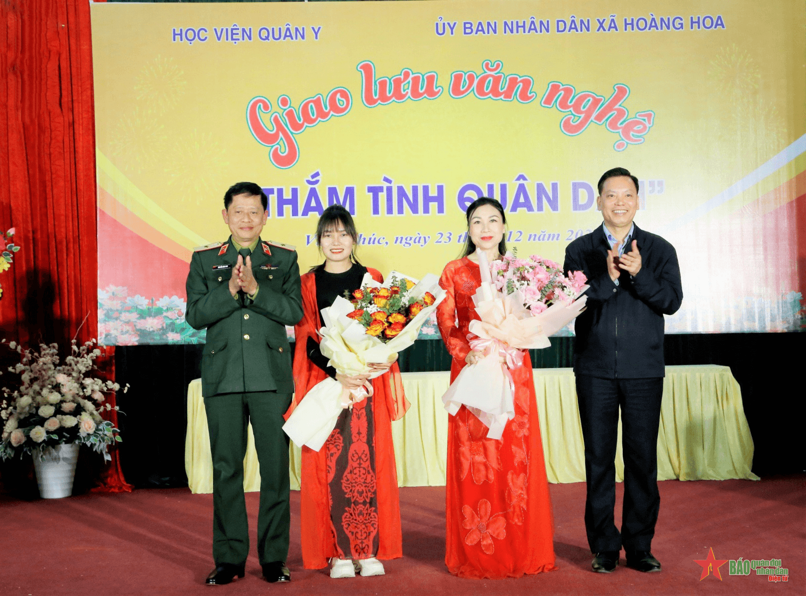Học viện Quân y: Giao lưu văn nghệ “Thắm tình quân dân”