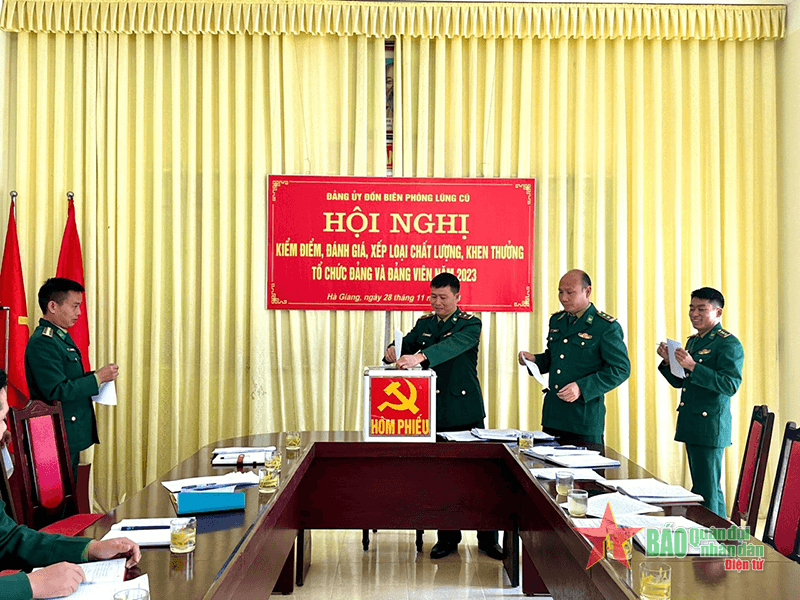 Đảng bộ Đồn Biên phòng Lũng Cú: Xây dựng mô hình “Chi bộ bốn tốt”, "Đảng bộ cơ sở bốn tốt”