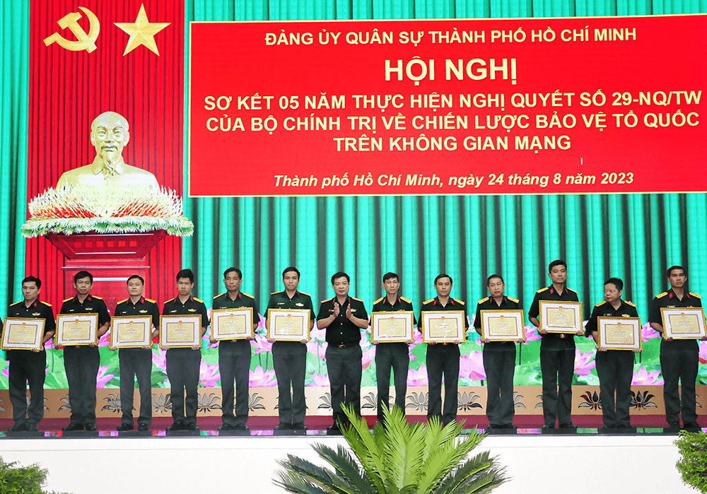 Thi đua thiết thực, khen thưởng kịp thời