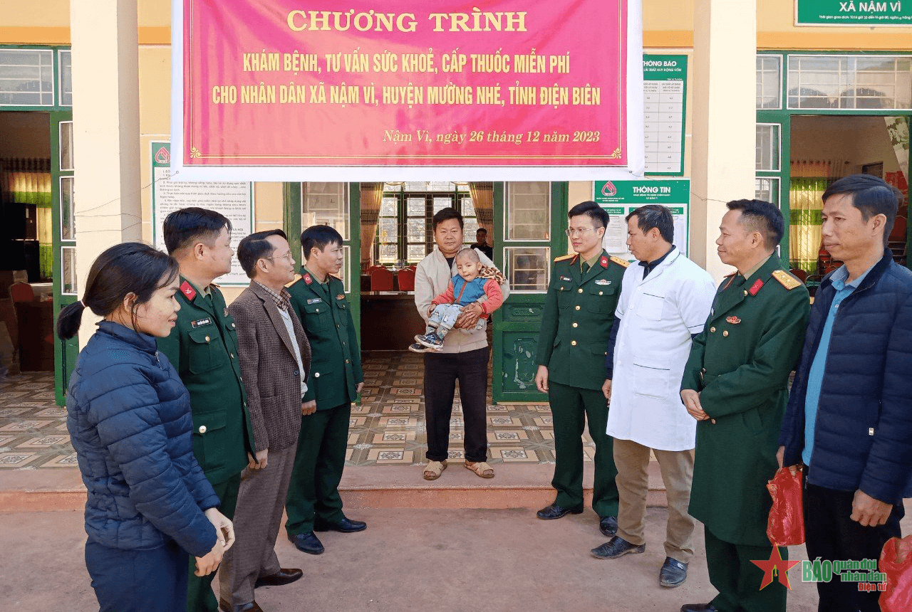 Ấm tình quân-dân nơi biên giới Mường Nhé