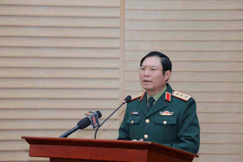 Thượng tướng Nguyễn Tân Cương dự, chỉ đạo hội nghị Đảng ủy Quân khu 2