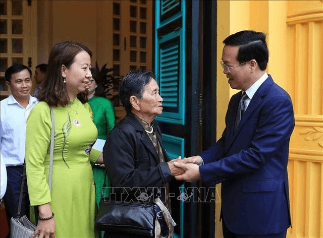 Quyết định của Chủ tịch nước về việc tặng quà Tết Nguyên đán Giáp Thìn 2024