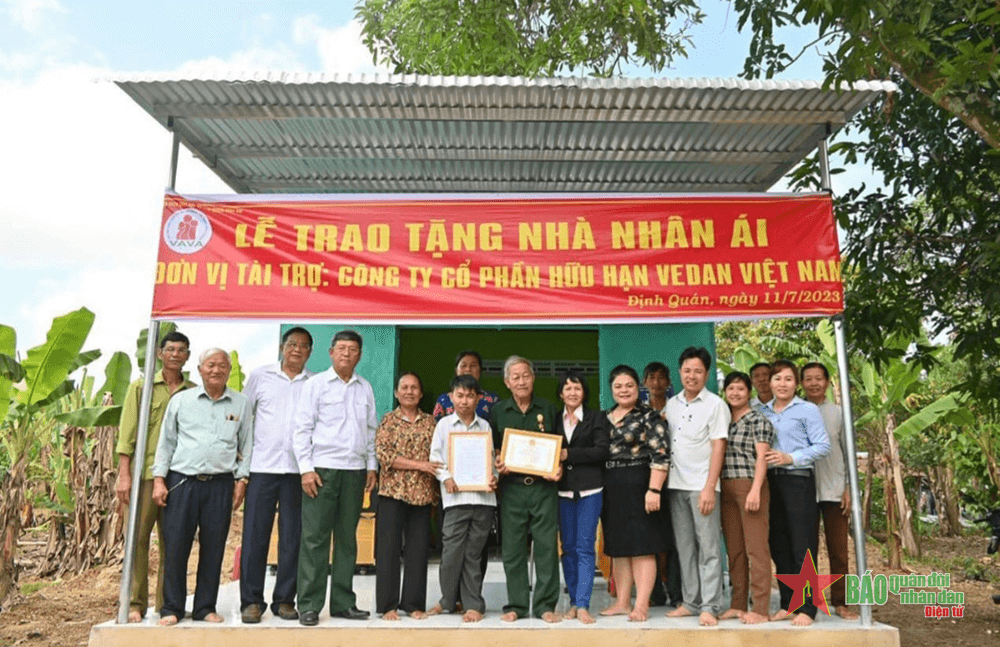 Những ngôi nhà nặng nghĩa ân tình