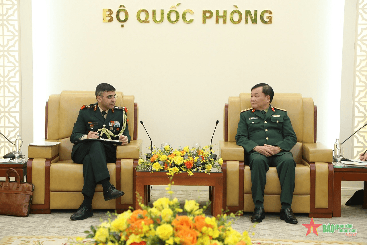 Thượng tướng Hoàng Xuân Chiến tiếp Tùy viên Quốc phòng Ấn Độ