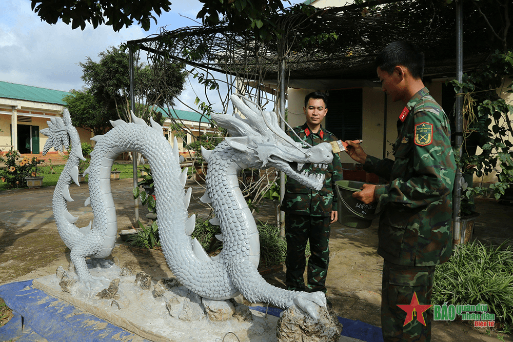 Chế tác linh vật ở Đoàn Mang Yang