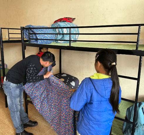 Chủ động chống rét cho học sinh