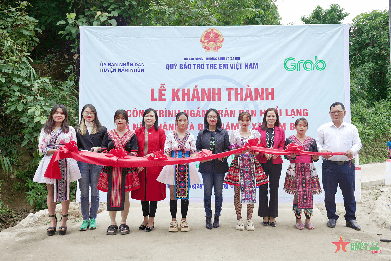Khánh thành cây cầu thứ 7 và thứ 8 thuộc dự án “Xây cầu đến lớp” tại Lai Châu