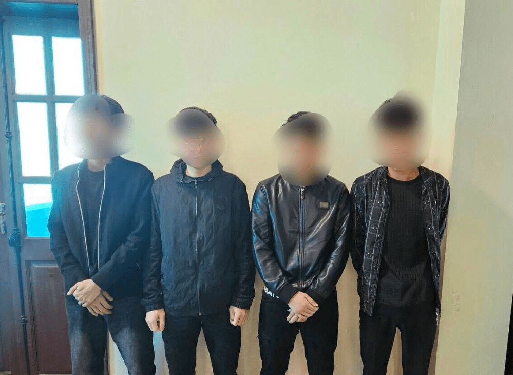 Kon Tum: Triệt phá ổ nhóm giả danh bác sĩ để lừa bán thuốc, chiếm đoạt tài sản